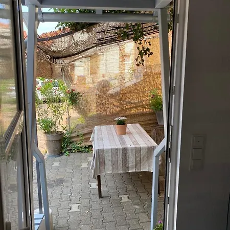 Romantisches Gaestezimmer - Zentralgelegen Wehrheim Buitenkant foto